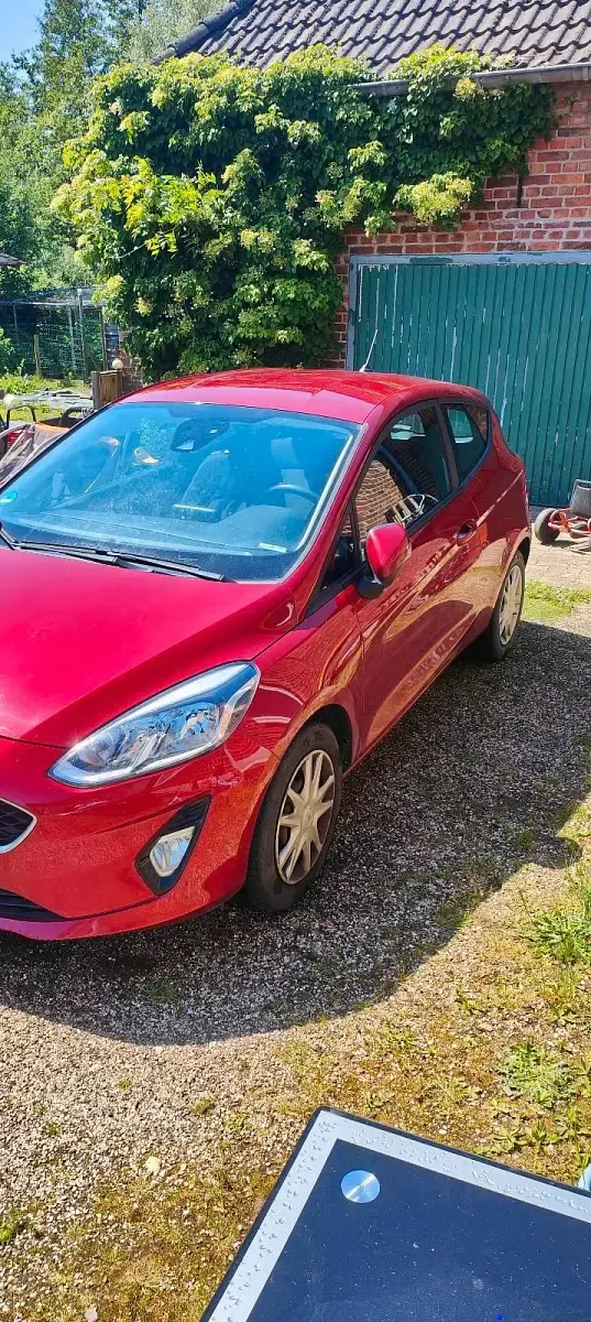 Usata Ford Fiesta Cool & Connect 70 CV (51 kW) 2017 Rosso Utilitaria
