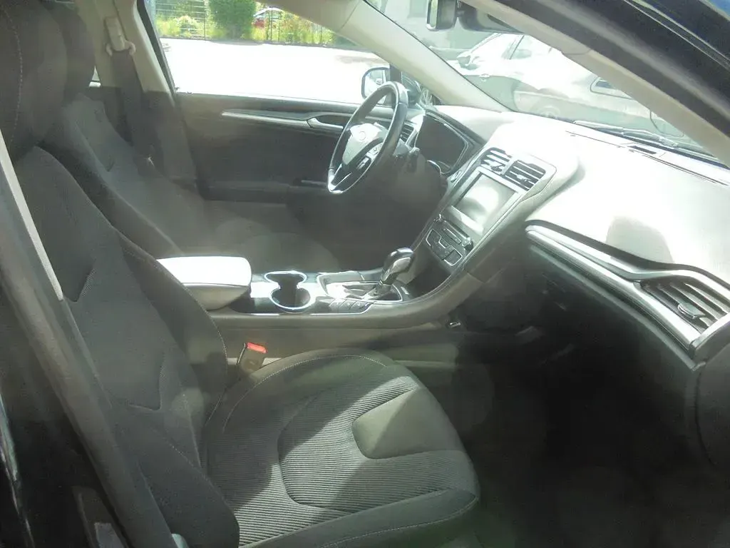 Gebraucht Ford Mondeo Titanium 179 PS (131 kW) 2015 Schwarz Limousine