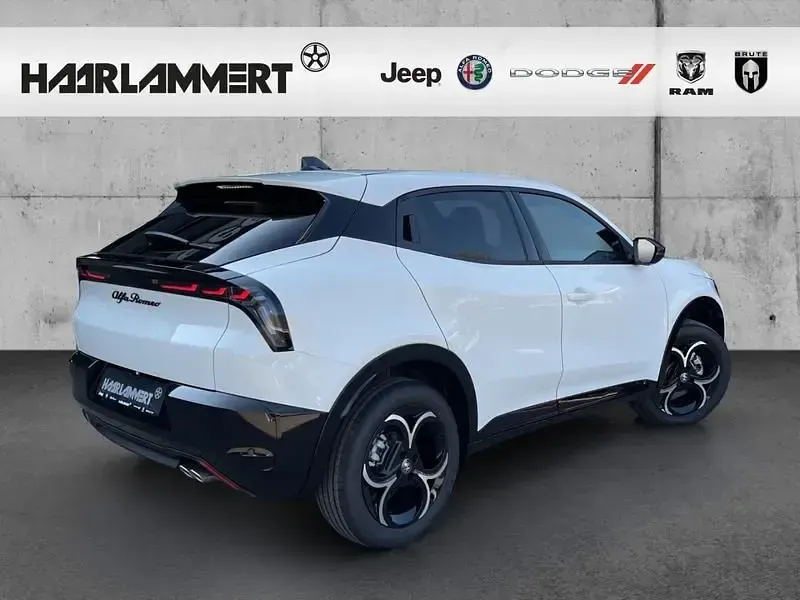 Neu Alfa Romeo Junior Ti 136 PS (100 kW) 2026 SUV