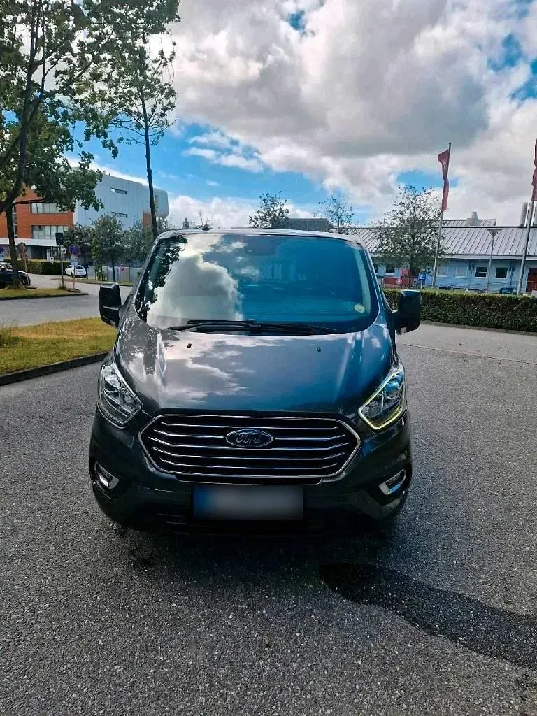 Gebraucht Ford Tourneo S 131 PS (96 kW) 2021 Grau Van / Kleinbus