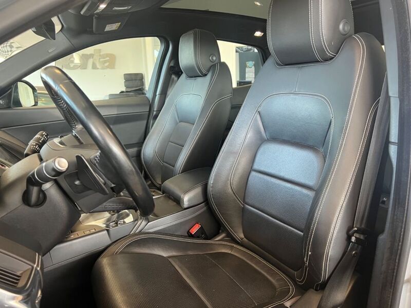 Usata Jaguar E-Pace 150 CV (110 kW) 2019 Argento SUV