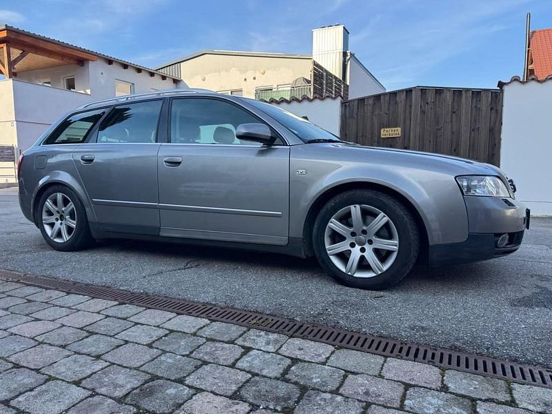 Gebraucht Audi A4 220 PS (161 kW) 2003 Grau Kombi