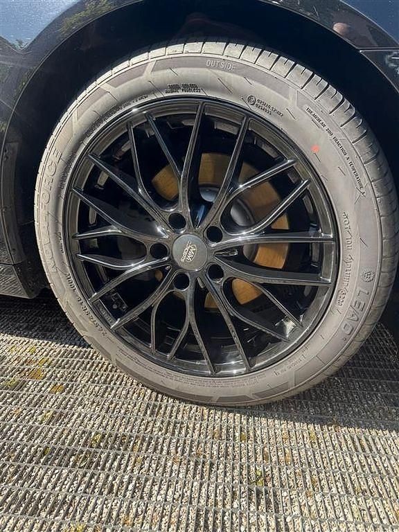 Gebraucht BMW 520 Sport Line 184 PS (135 kW) 2011 Schwarz Limousine