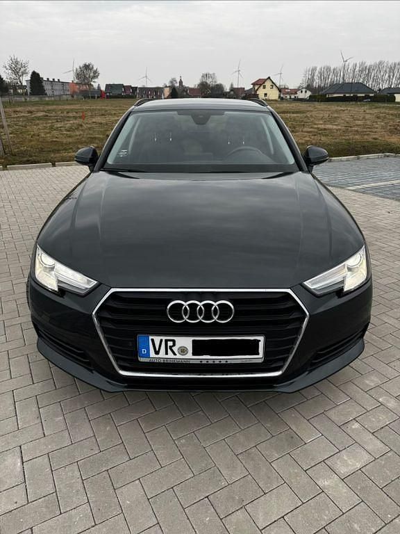 Gebraucht Audi A4 Attraction 150 PS (110 kW) 2016 Grau Kombi