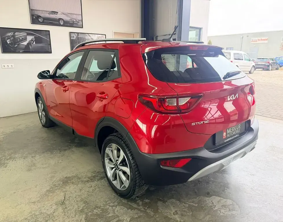 Gebraucht Kia Stonic 101 PS (74 kW) 2023 Signalrot SUV