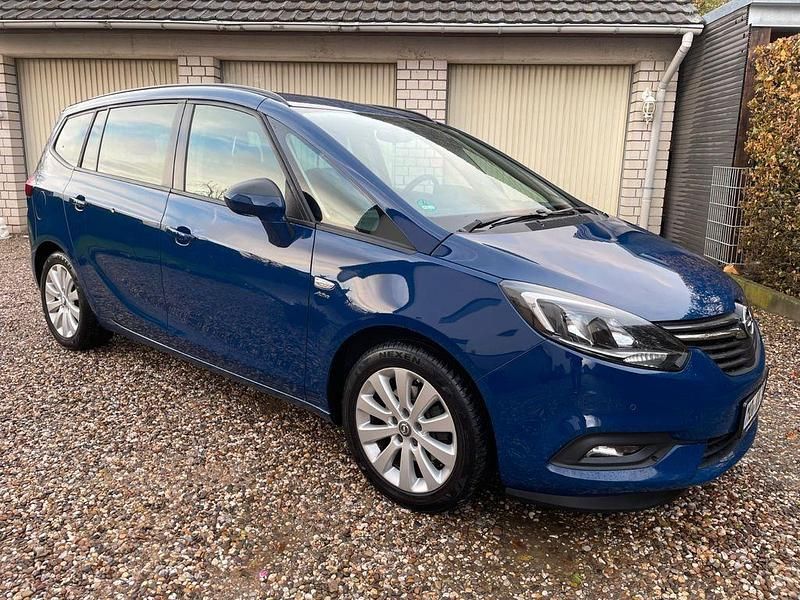 Blau Gebraucht 2018 Opel Zafira Tourer Van / Kleinbus | 6.400 € (Fairer Preis) - Bild 1/4