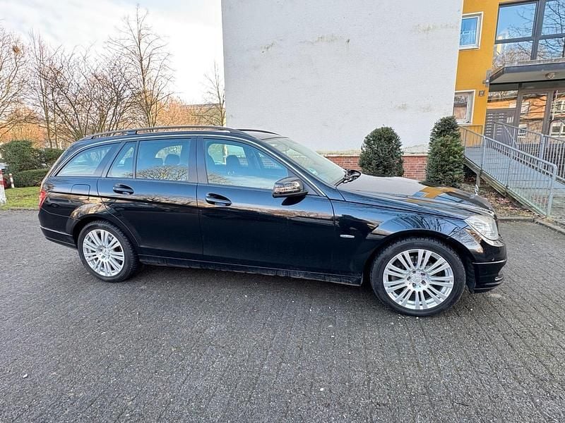 Schwarz Gebraucht 2011 Mercedes C220 Kombi | 4.700 € (Superpreis) - Bild 1/4
