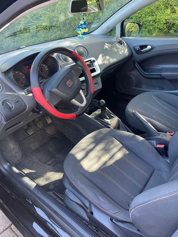 Gebraucht Seat Ibiza 74 PS (54 kW) 2010 Schwarz