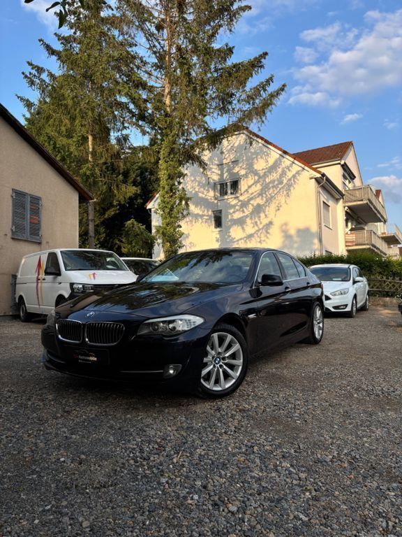 Blau Gebraucht 2012 BMW 530 Limousine | 17.590 € (Teuer) - Bild 1/4