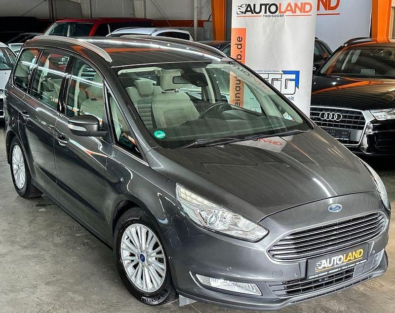 Grau Gebraucht 2016 Ford Galaxy Titanium Van / Kleinbus | 16.000 € (Fairer Preis) - Bild 1/4