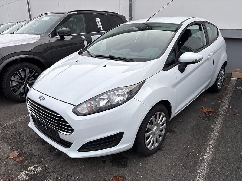 Weiß Gebraucht 2013 Ford Fiesta Kleinwagen | 4.200 € (Superpreis) - Bild 1/4