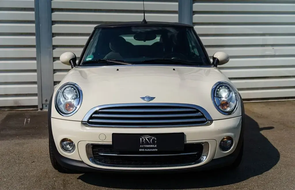 Gebraucht Mini Cooper D Cabriolet 111 PS (81 kW) 2011 Weiß Cabrio