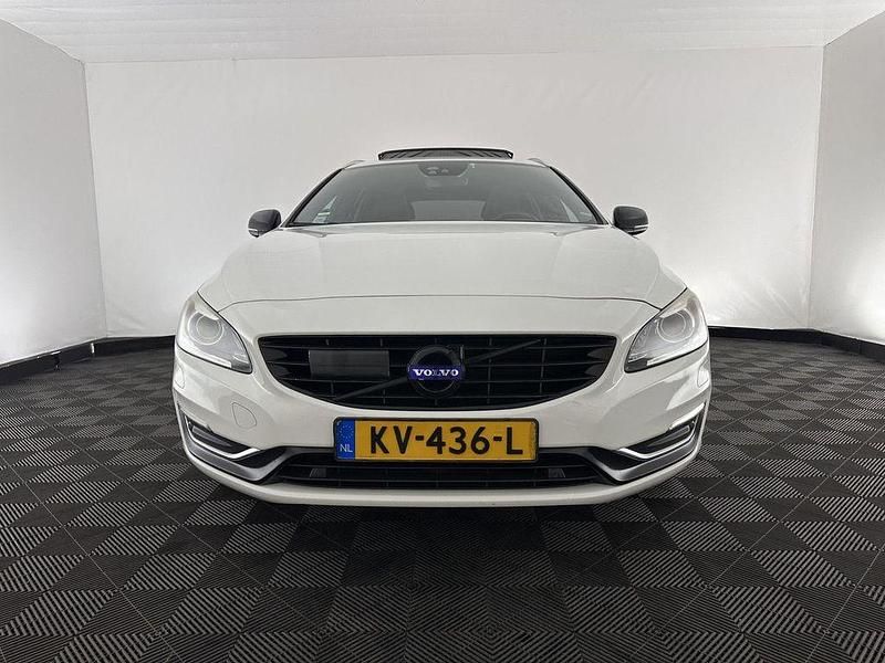 Gebraucht Volvo V60 Summum 288 PS (211 kW) 2016 Weiß Kombi
