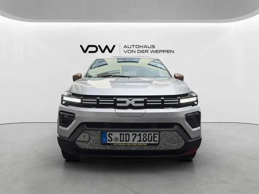 Usado Dacia Spring Extreme 47 kW (65 CV) 2024 Plateado Utilitario