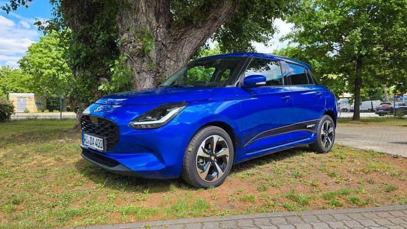 Frontier blue Neu 2025 Suzuki Swift Comfort+ Kleinwagen | 20.950 € - Bild 1/4