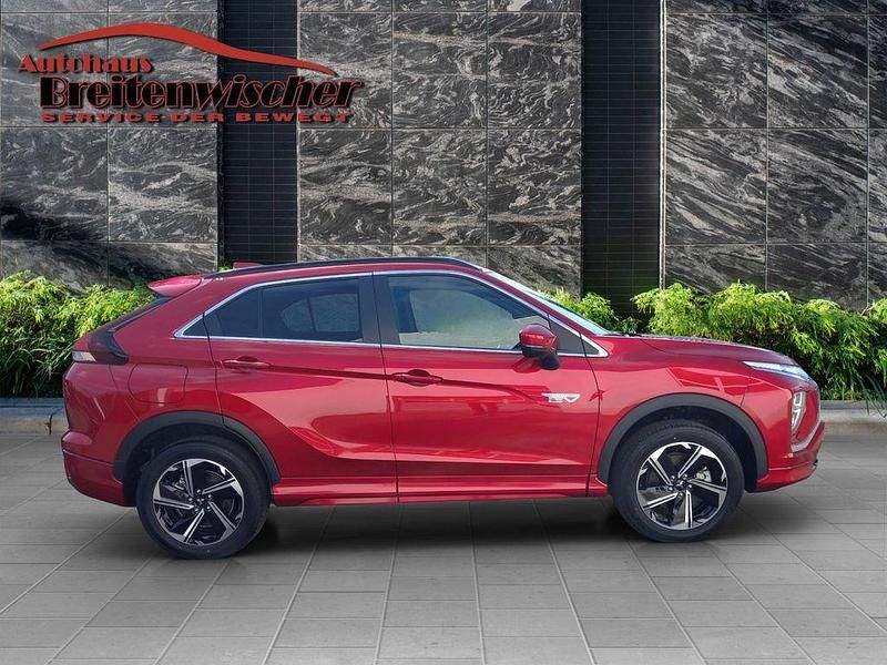 Neu Mitsubishi Eclipse Cross Select 188 PS (138 kW) 2025 Dynamik rot premium metallic SUV