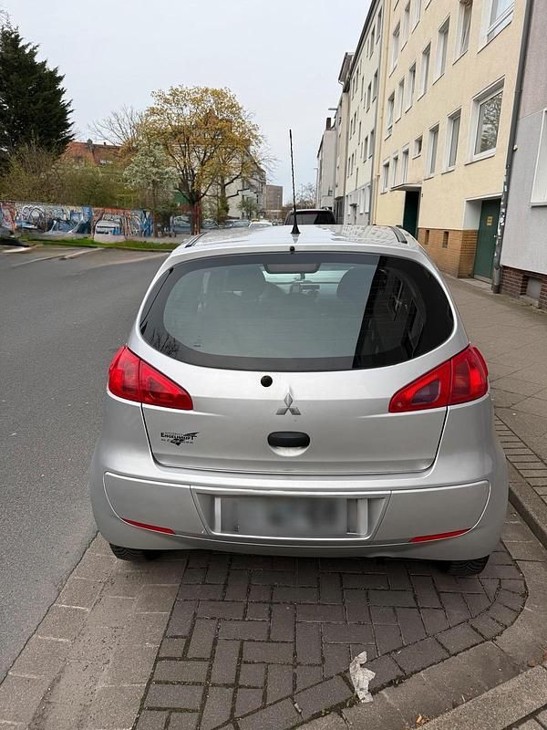 Gebraucht Mitsubishi Colt 75 PS (55 kW) 2005 Silber Kleinwagen