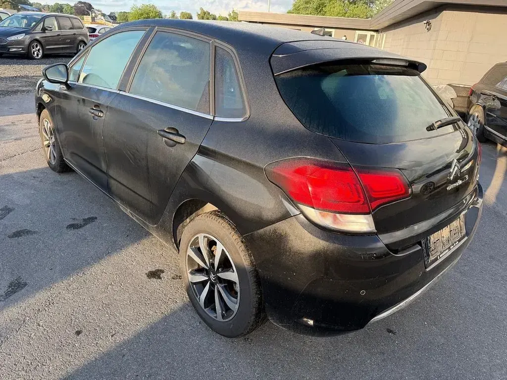 Gebraucht Citroën C4 SELECTION 99 PS (72 kW) 2018 Schwarz Limousine