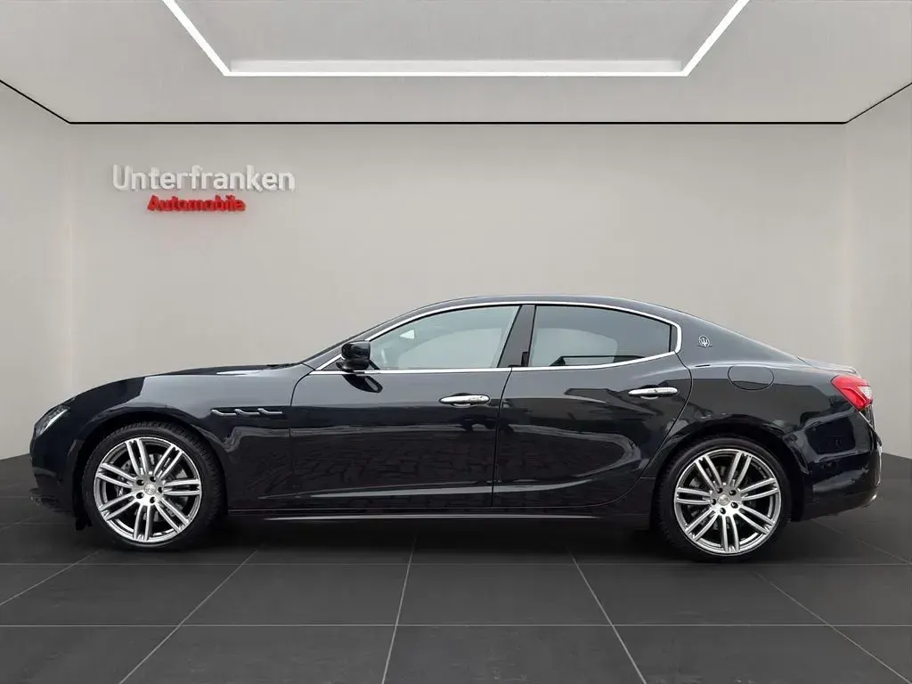 Gebraucht Maserati Ghibli 330 PS (242 kW) 2016 Schwarz Limousine