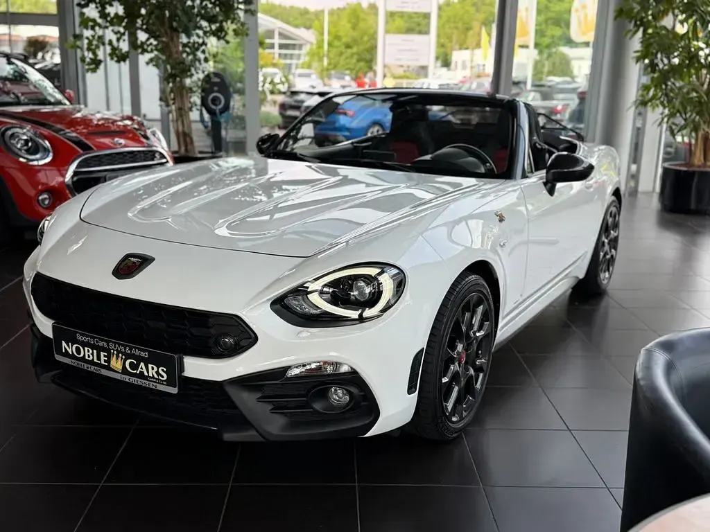 Gebraucht Abarth 124 Spider 170 PS (125 kW) 2018 Arctic white (solid) Cabrio