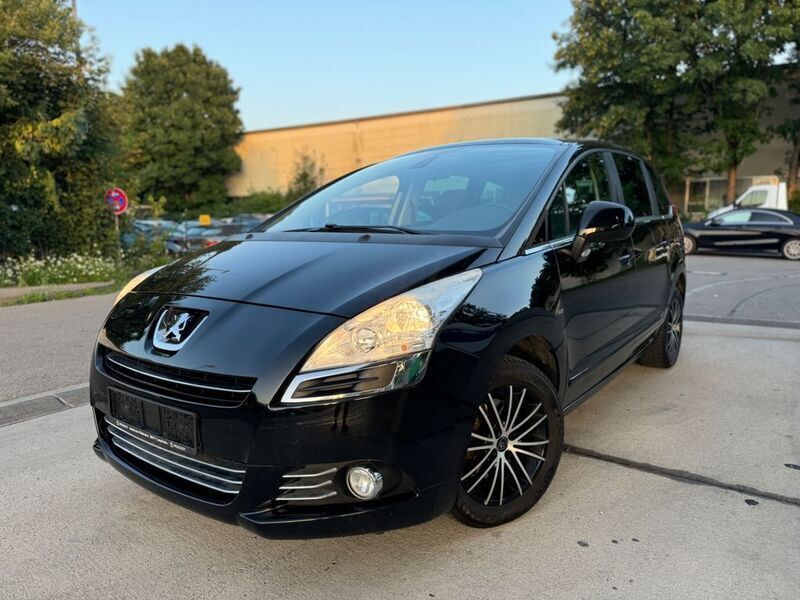 Schwarz Gebraucht 2011 Peugeot 5008 Premium Van / Kleinbus | 2.690 € (Superpreis) - Bild 1/4