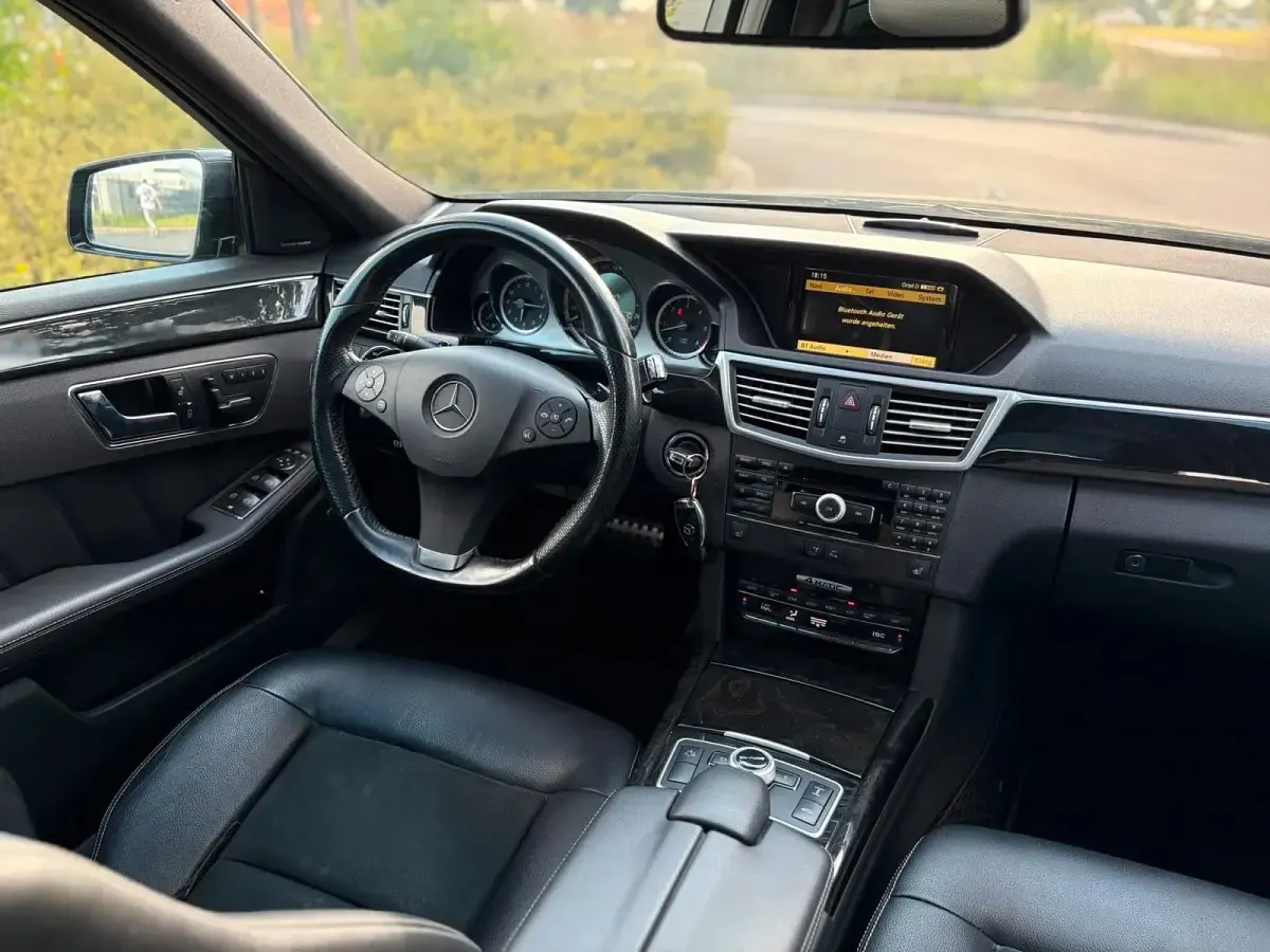 Gebraucht Mercedes E350 AMG 265 PS (194 kW) 2010 Schwarz Kombi