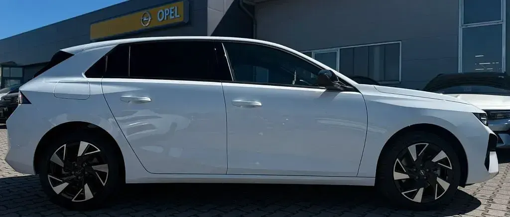 Neu Opel Astra 145 PS (106 kW) 2026 Weiß Limousine