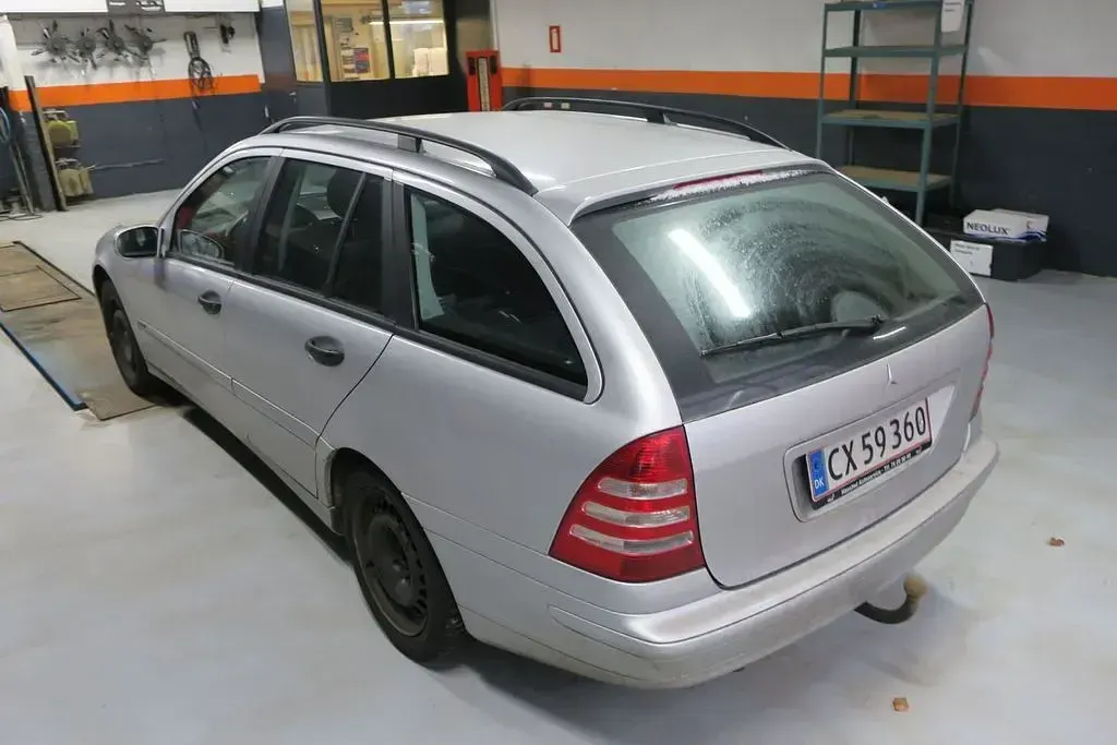 Gebraucht Mercedes C180 143 PS (105 kW) 2006 Silber Kombi