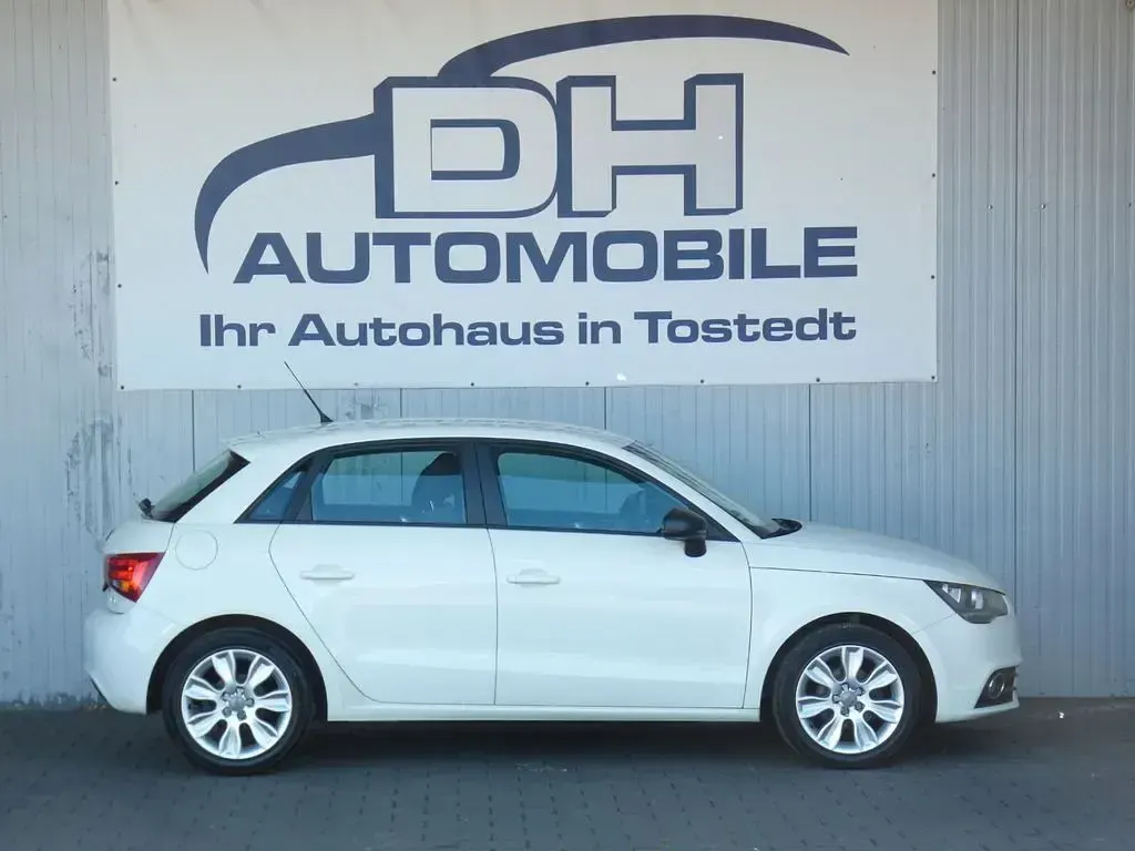 Gebraucht Audi A1 Sportback Sport 86 PS (63 kW) 2015 Weiß Kleinwagen