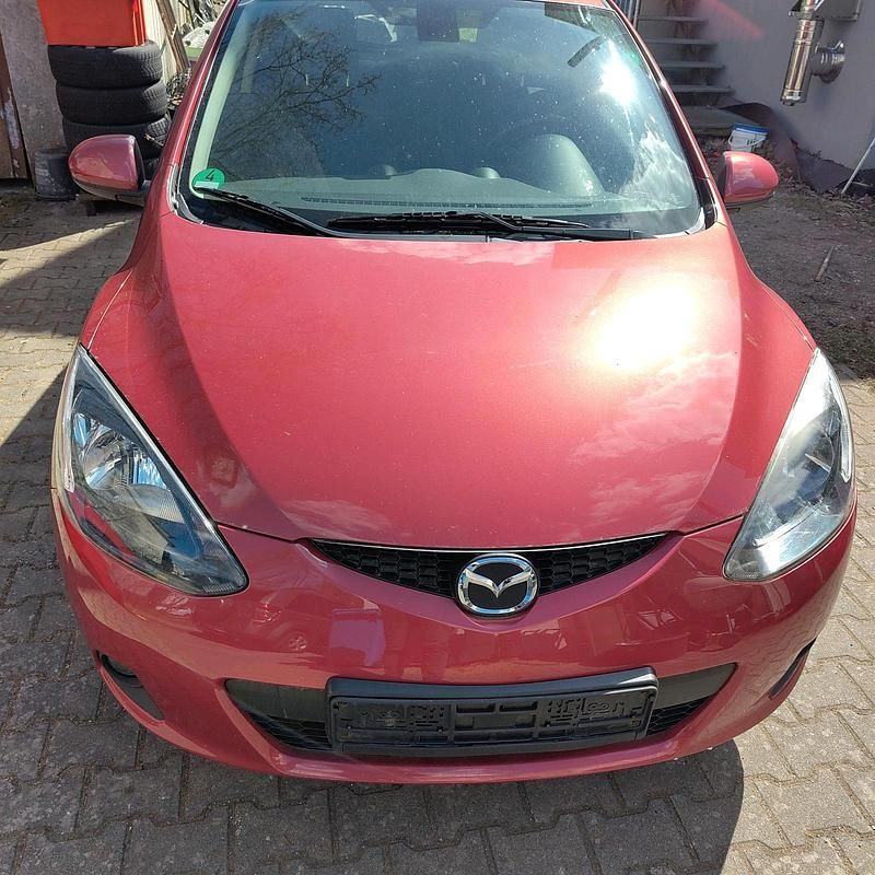 Second-hand Mazda 2 76 CP (55 kW) 2009 Roșu Hatchback