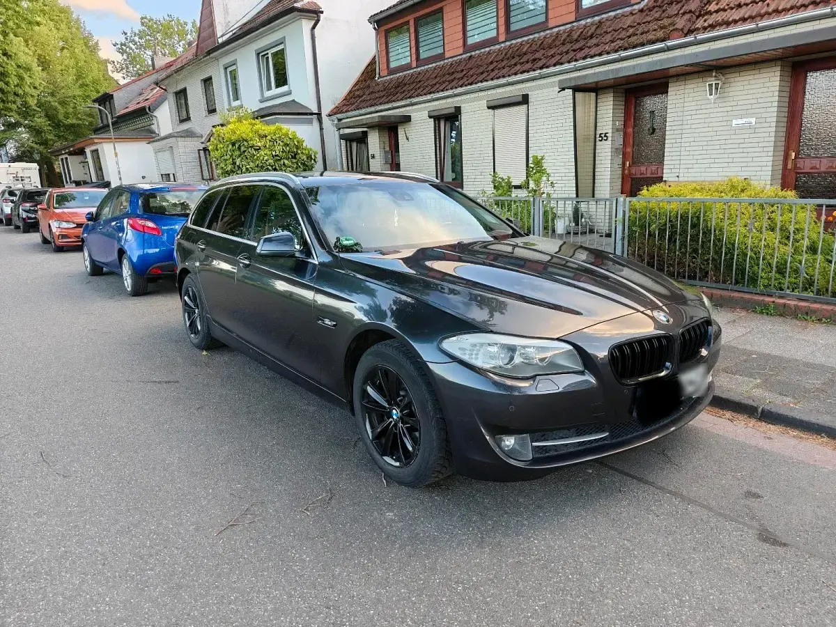 Second-hand BMW 520 184 CP (135 kW) 2011 Negru Break