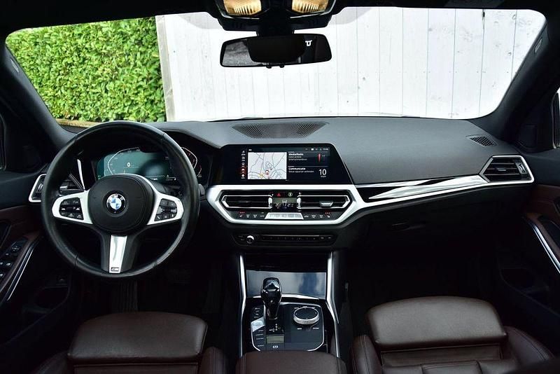 Gebraucht BMW 320 Executive 190 PS (139 kW) 2019 Schwarz Limousine