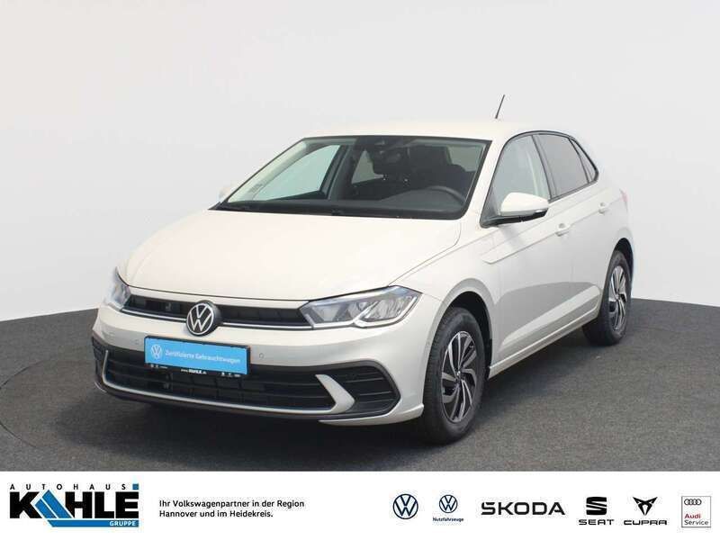Ascotgrau Gebraucht 2024 VW Polo Life Limousine | 20.990 € (Guter Preis) - Bild 1/4