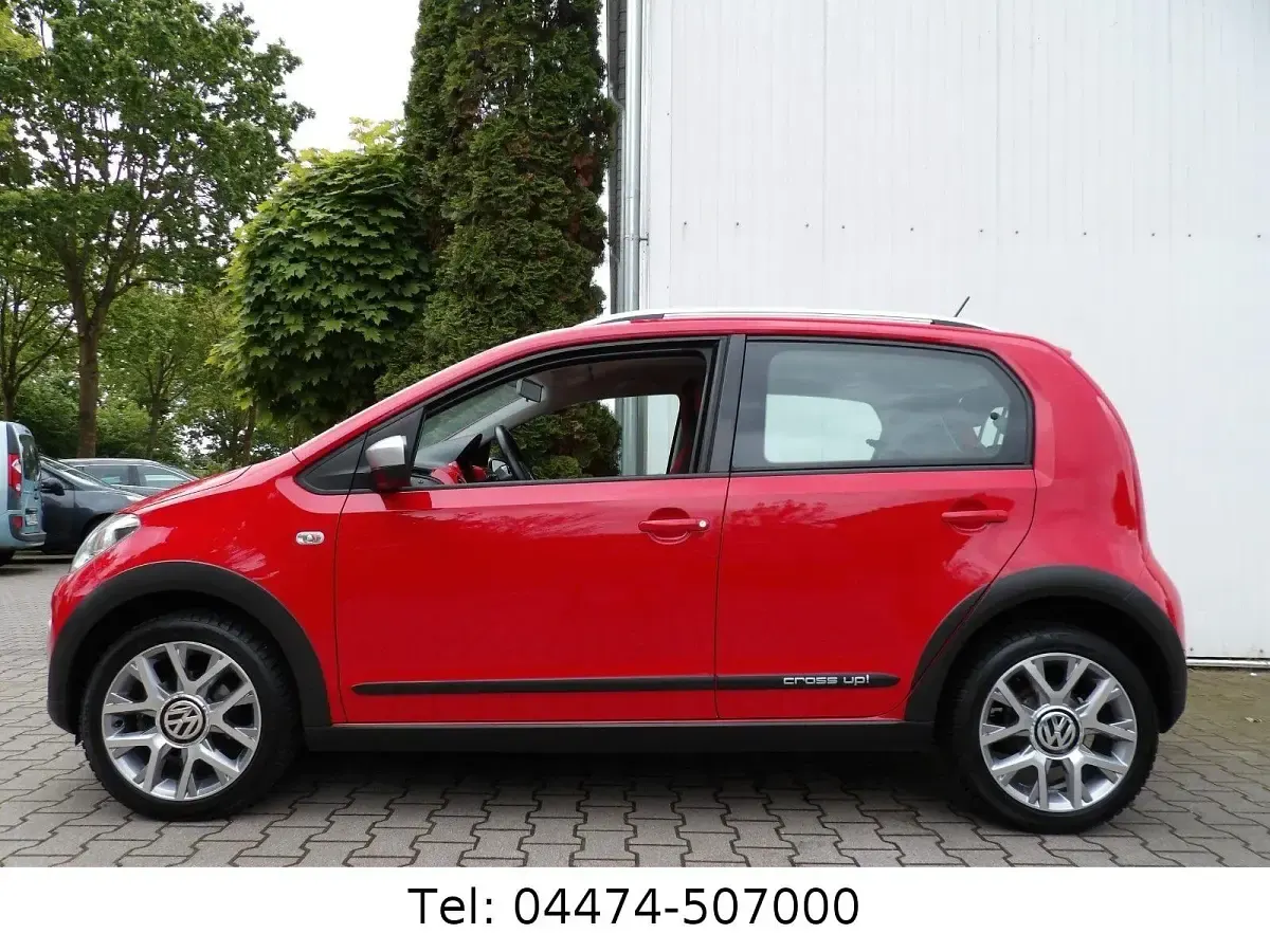 Gebraucht VW cross up! 75 PS (55 kW) 2016 Rot Kleinwagen