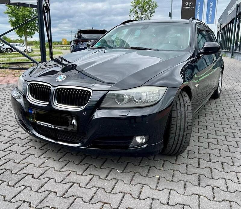 Schwarz Gebraucht 2012 BMW 318 Kombi | 6.000 € (Fairer Preis) - Bild 1/4