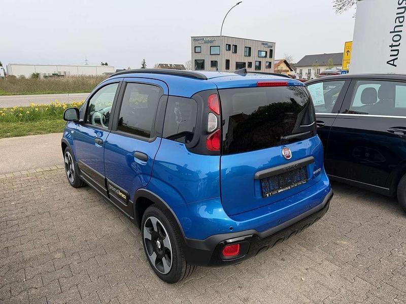 Neu Fiat Panda Cross Cross 69 PS (50 kW) 2026 Italia blau metallic Kleinwagen