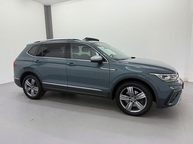 Blau Gebraucht 2022 VW Tiguan Allspace Elegance SUV | 28.950 € (Fairer Preis) - Bild 1/4