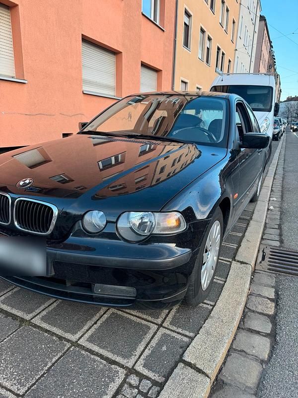 Gebraucht BMW 318 150 PS (110 kW) 2001 Schwarz Coupé