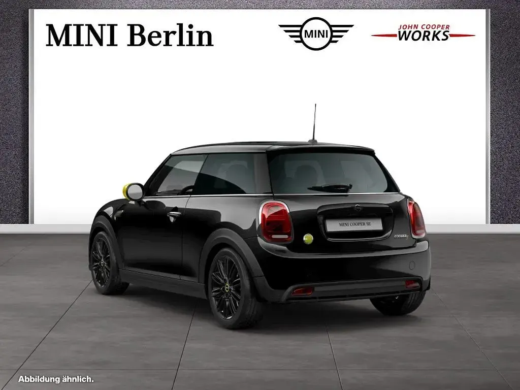 Gebraucht Mini Cooper SE 135 kW (184 PS) 2023 Schwarz Kleinwagen