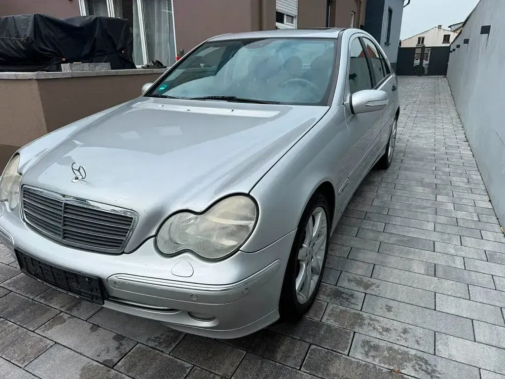 Gebraucht Mercedes C320 Avantgarde 218 PS (160 kW) 2002 Grau Limousine
