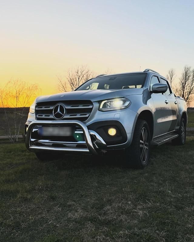 Silber Gebraucht 2018 Mercedes X250 Abholung | 40.000 € (Teuer) - Bild 1/4