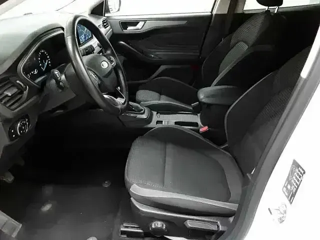 Gebraucht Ford Focus Cool & Connect 120 PS (88 kW) 2022 Frostweiss Kombi