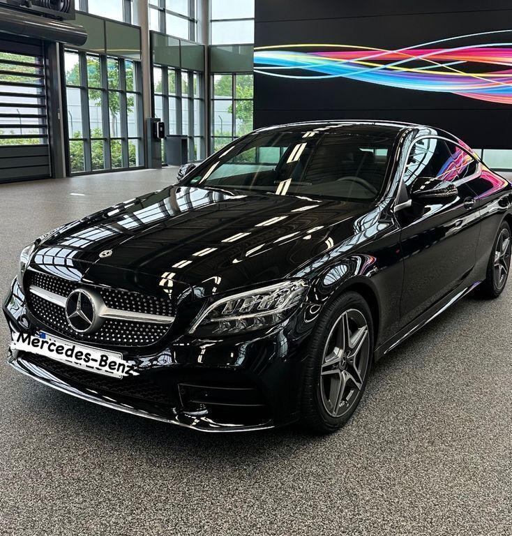 Schwarz Gebraucht 2023 Mercedes C180 AMG line Coupé | 36.900 € (Superpreis) - Bild 1/4