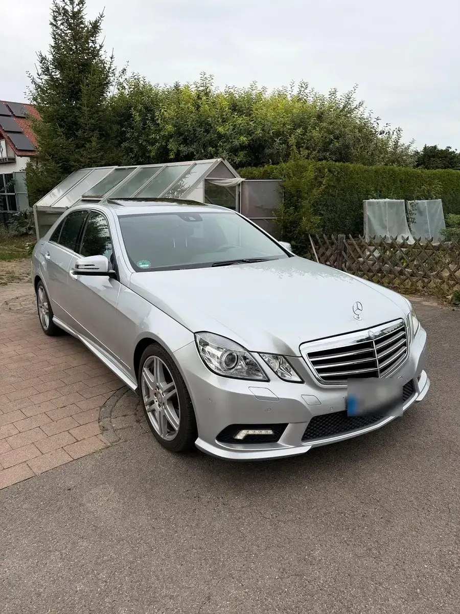 Gebraucht Mercedes E350 AMG 272 PS (200 kW) 2011 Silber Limousine