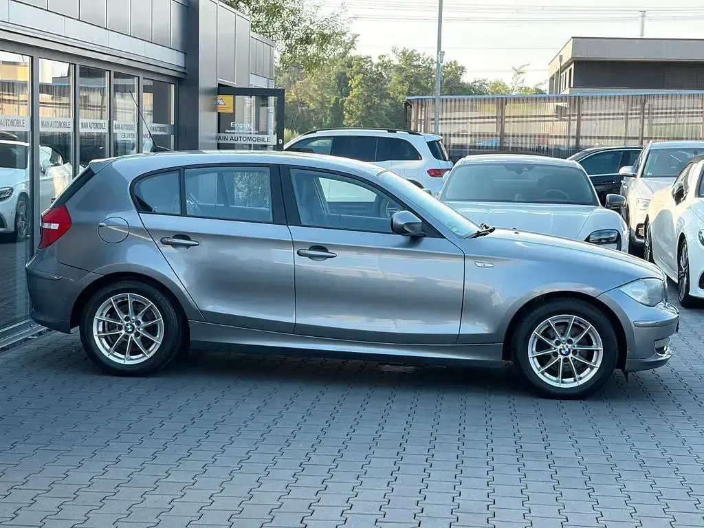 Gebraucht BMW 118 Lifestyle 143 PS (105 kW) 2011 Grau Kleinwagen