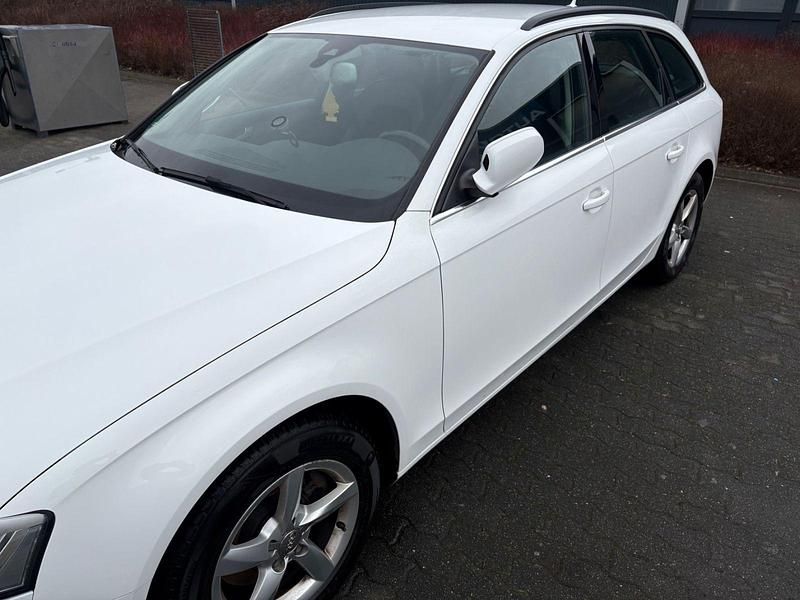 Gebraucht Audi A4 Ambiente 170 PS (125 kW) 2013 Weiß Kombi