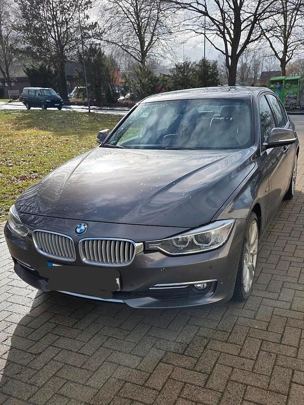 Gebraucht BMW 320 Luxury Line 186 PS (136 kW) 2013 Braun Limousine
