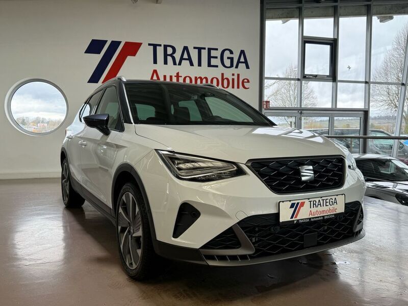 Nevada weiss Gebraucht 2024 Seat Arona FR SUV | 22.990 € (Fairer Preis) - Bild 1/4