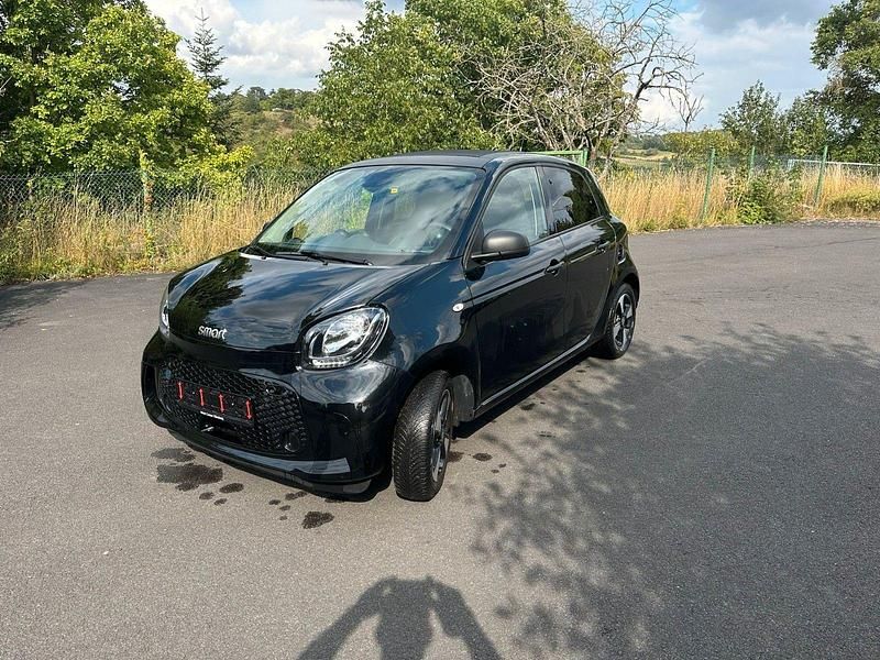 Schwarz Gebraucht 2021 Smart ForFour Electric Drive Kleinwagen | 8.990 € (Fairer Preis) - Bild 1/4