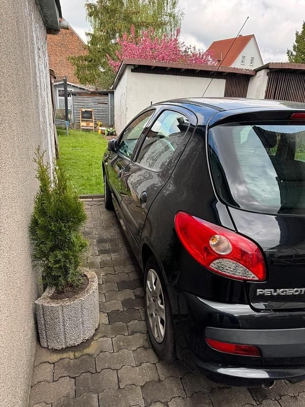 Used Peugeot 206+ 75 HP (55 kW) 2010 Black Hatchback